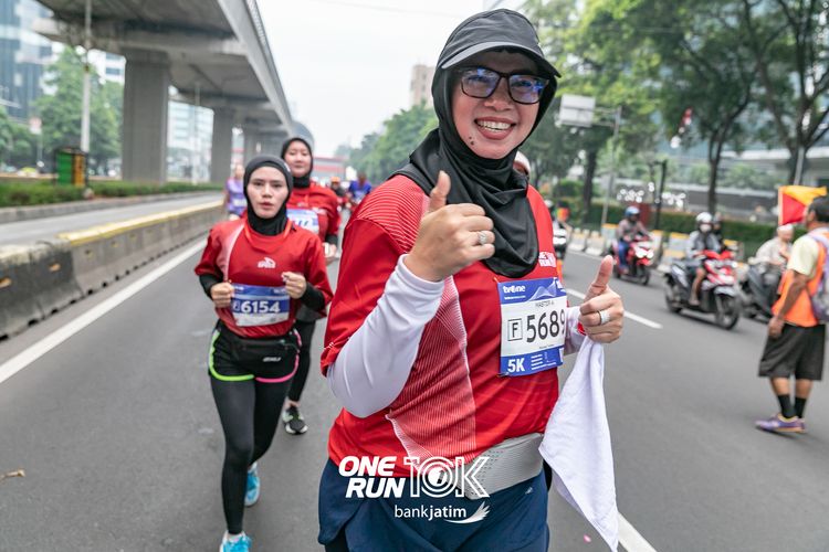 Race photo from ONE RUN 10 K