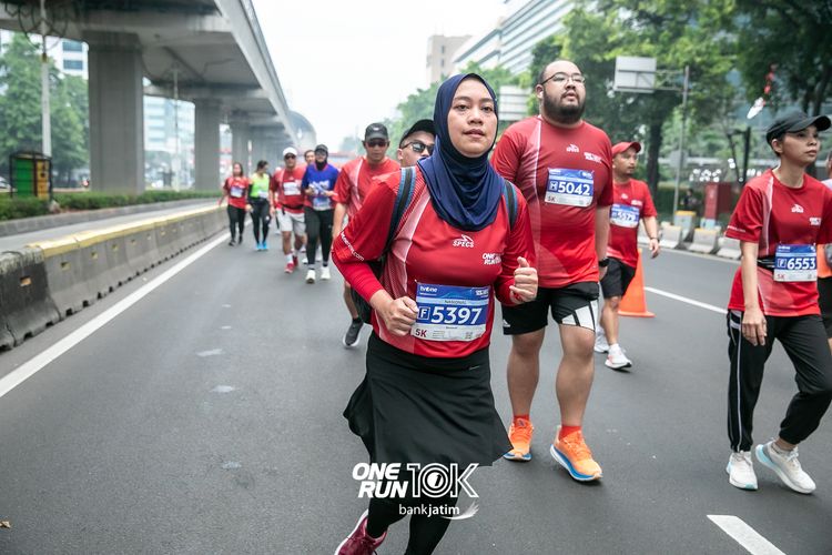 Race photo from ONE RUN 10 K
