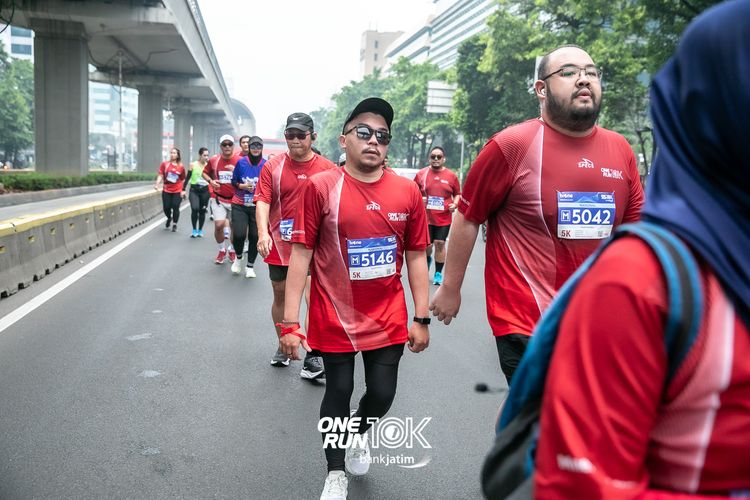 Race photo from ONE RUN 10 K