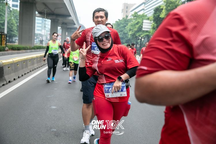 Race photo from ONE RUN 10 K