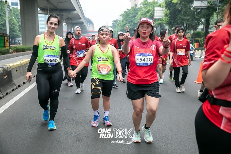 Race photo from ONE RUN 10 K