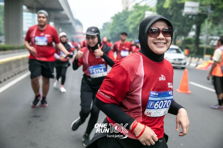 Race photo from ONE RUN 10 K