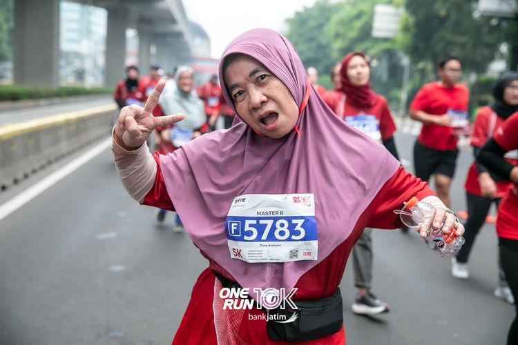 Race photo from ONE RUN 10 K