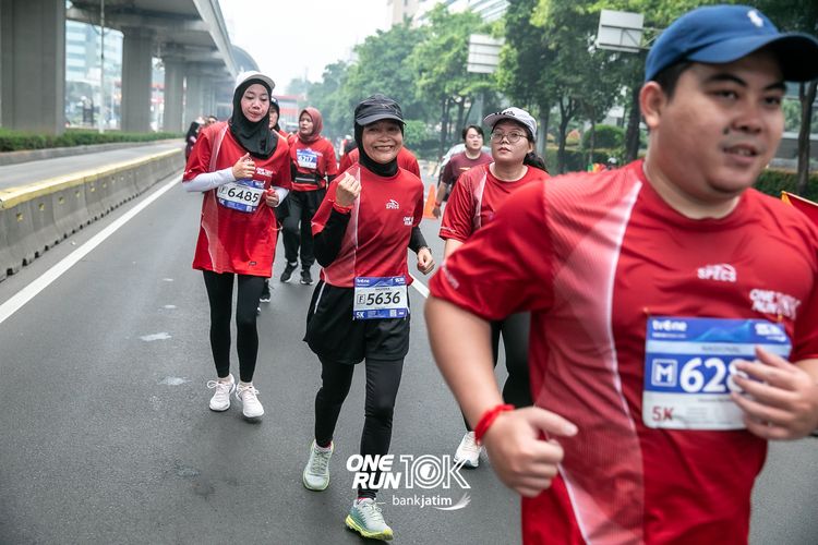 Race photo from ONE RUN 10 K