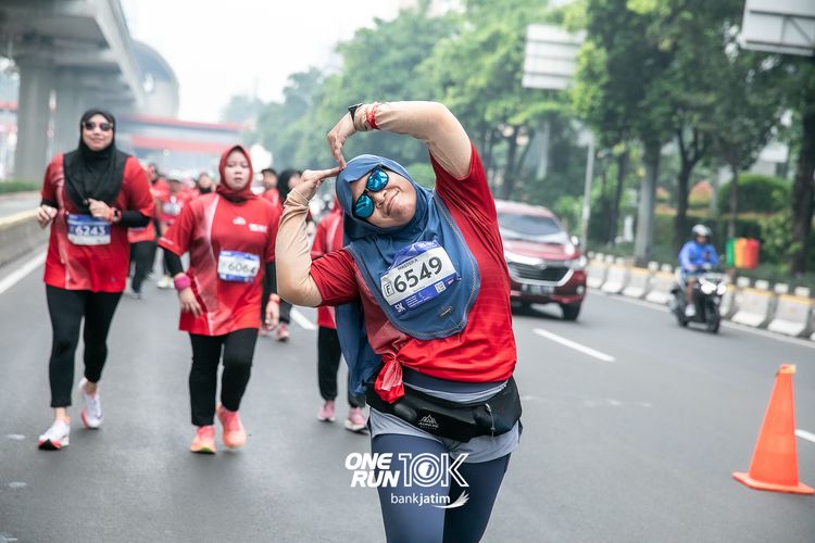 Race photo from ONE RUN 10 K