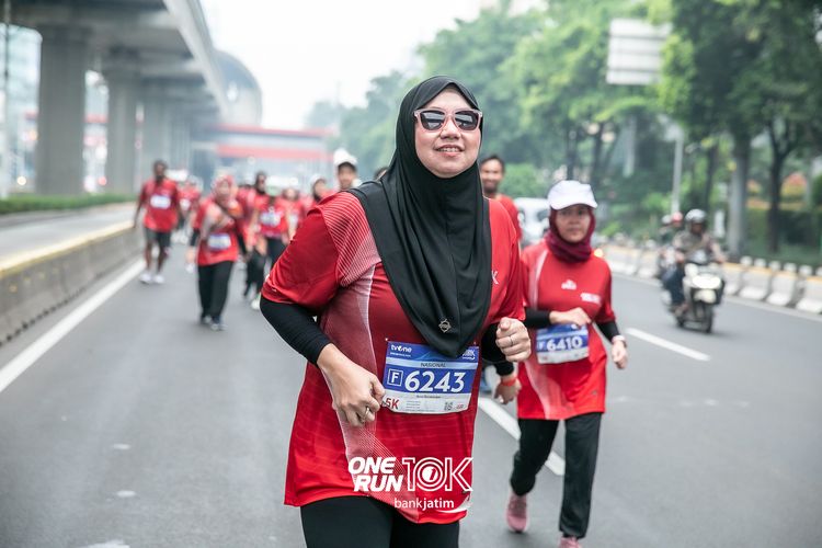 Race photo from ONE RUN 10 K