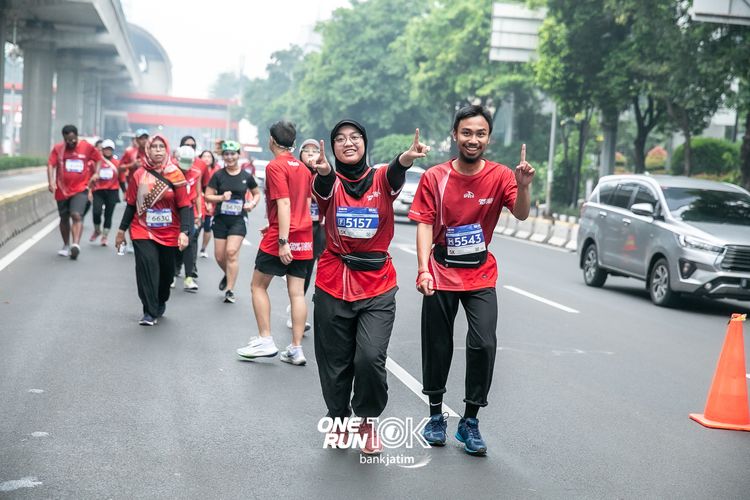 Race photo from ONE RUN 10 K
