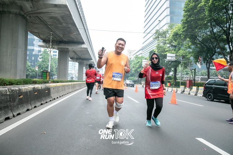 Race photo from ONE RUN 10 K