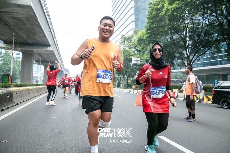Race photo from ONE RUN 10 K