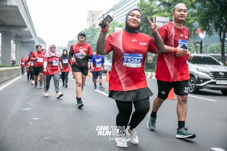 Race photo from ONE RUN 10 K