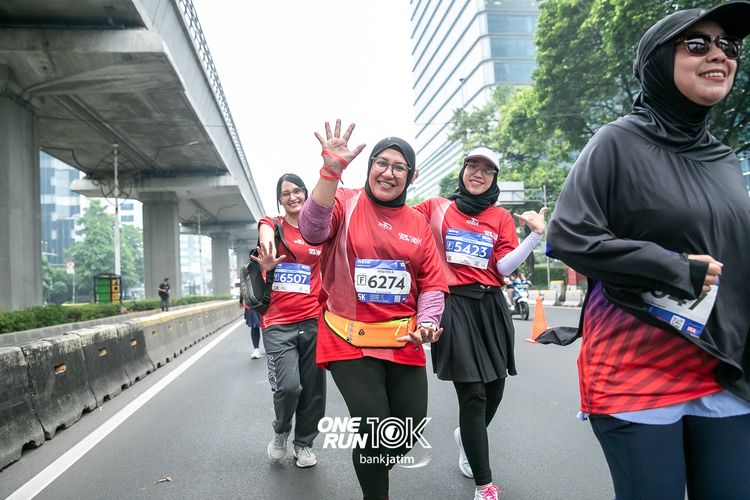 Race photo from ONE RUN 10 K