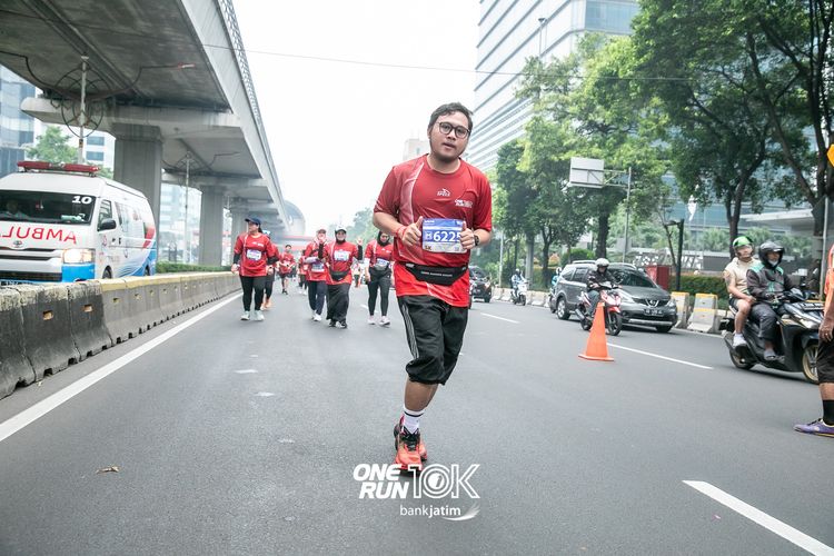 Race photo from ONE RUN 10 K