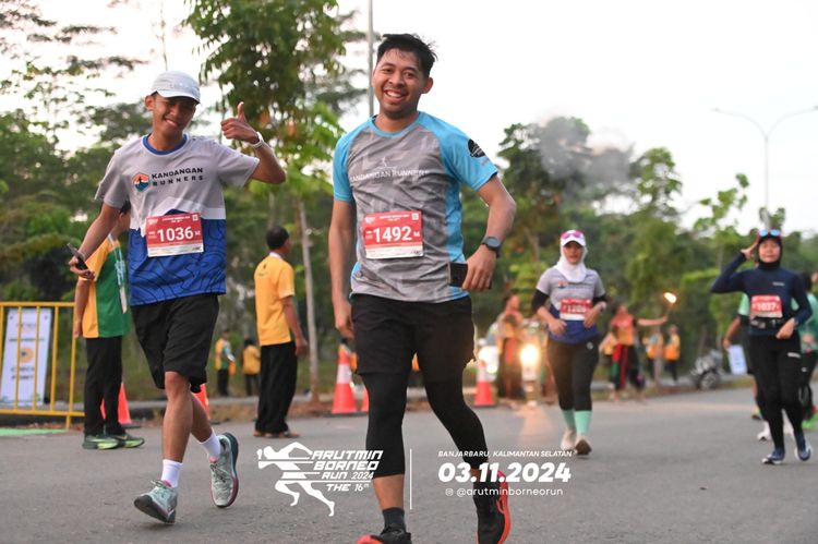 Race photo from Arutmin Borneo Run 2024
