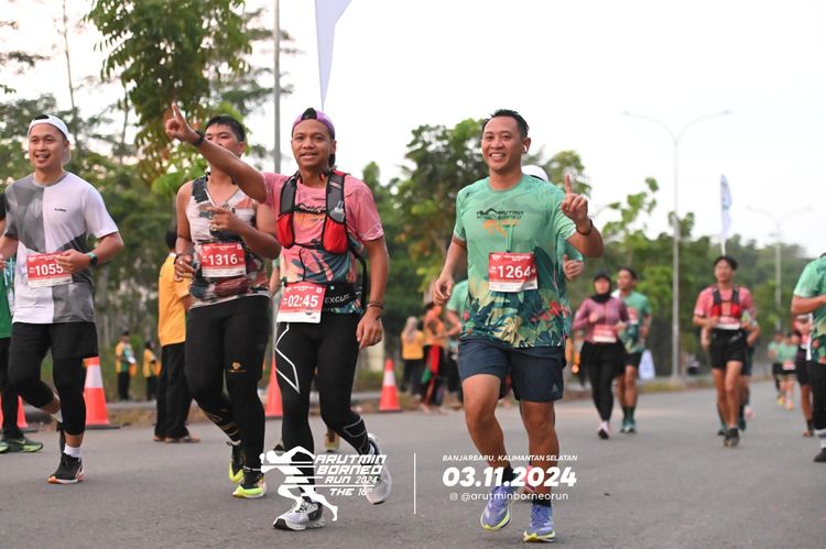 Race photo from Arutmin Borneo Run 2024