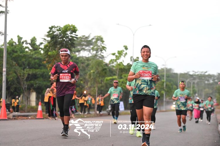 Race photo from Arutmin Borneo Run 2024