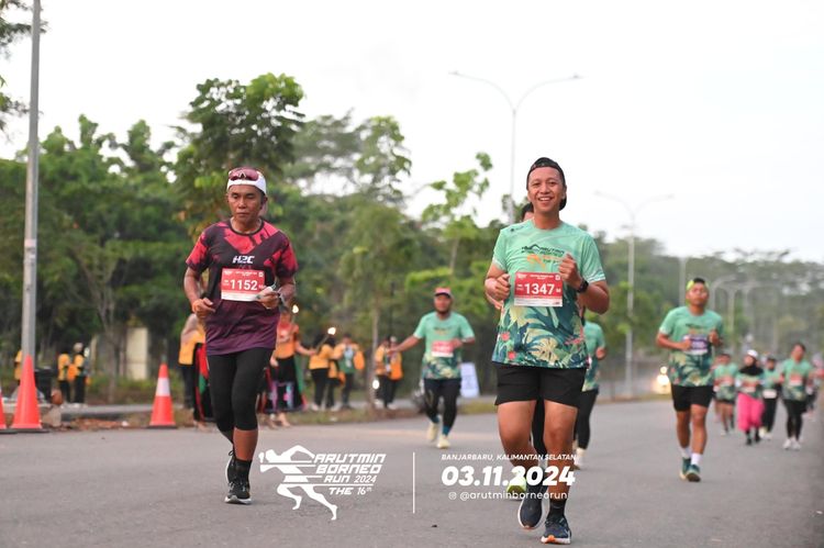 Race photo from Arutmin Borneo Run 2024