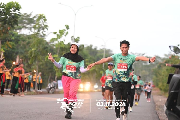 Race photo from Arutmin Borneo Run 2024