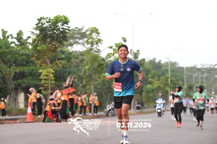 Race photo from Arutmin Borneo Run 2024