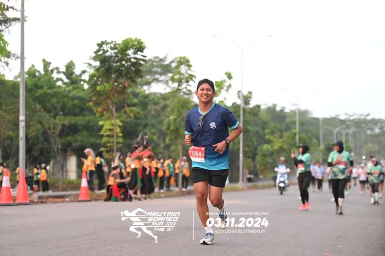 Race photo from Arutmin Borneo Run 2024