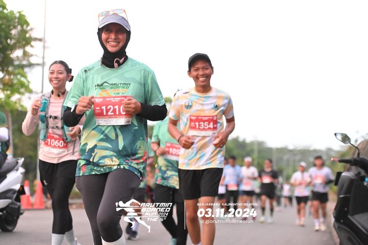 Race photo from Arutmin Borneo Run 2024
