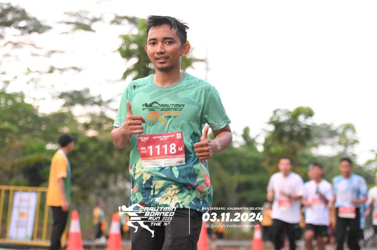 Race photo from Arutmin Borneo Run 2024