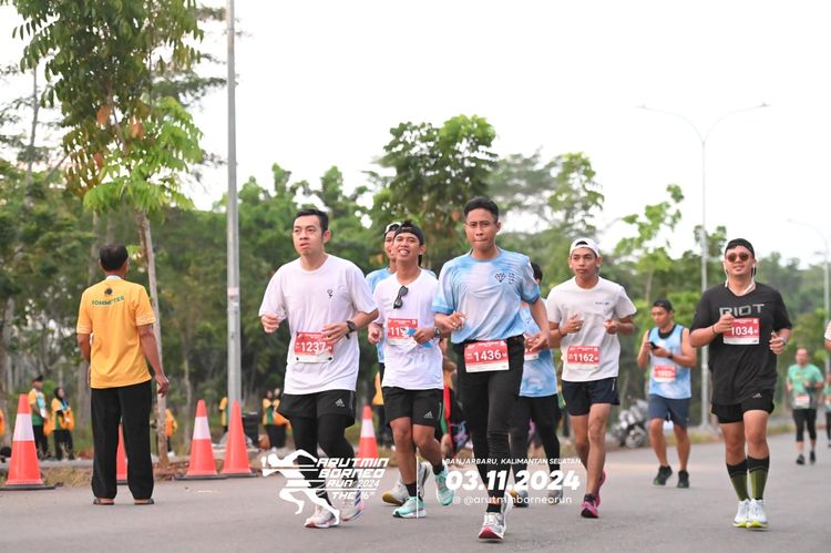 Race photo from Arutmin Borneo Run 2024