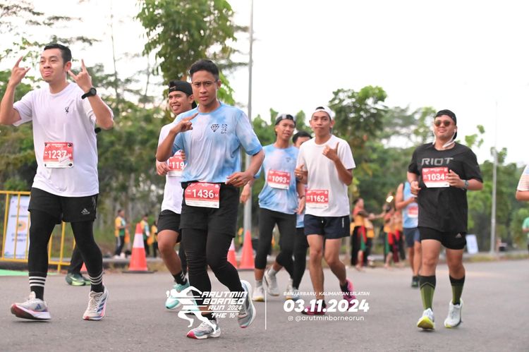 Race photo from Arutmin Borneo Run 2024