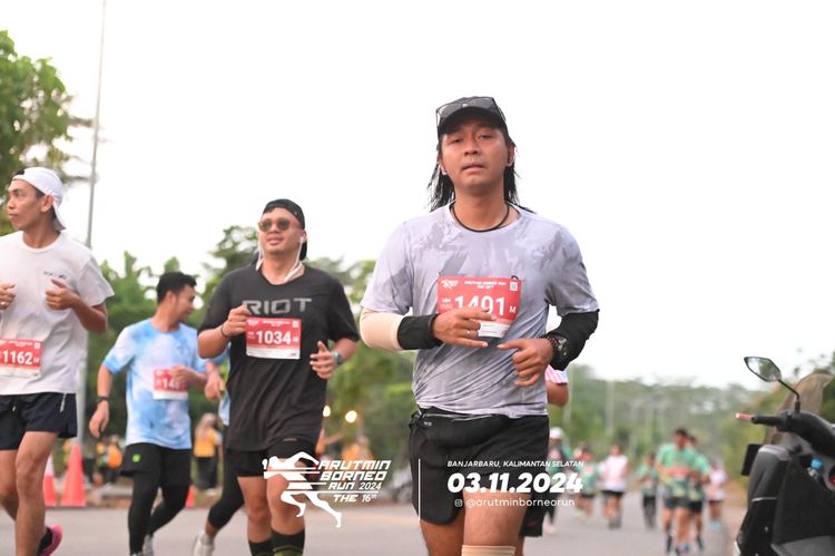Race photo from Arutmin Borneo Run 2024