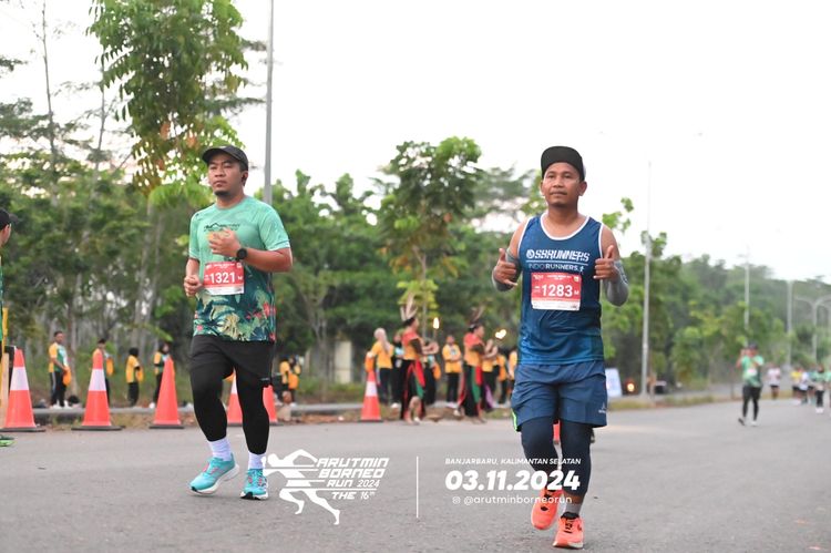 Race photo from Arutmin Borneo Run 2024