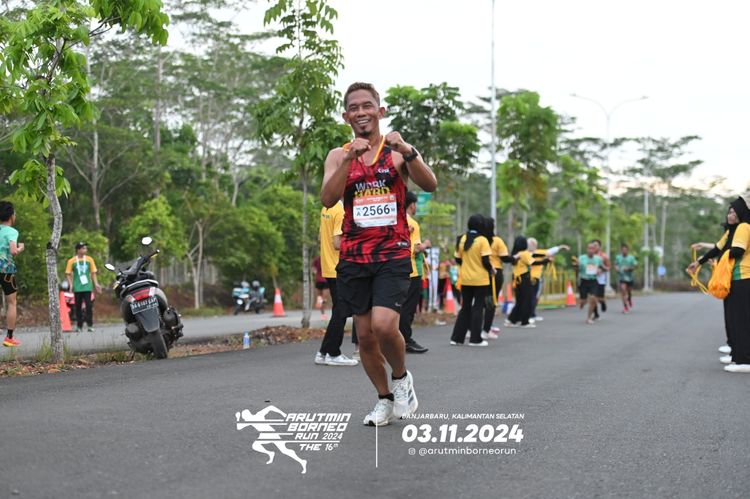 Race photo from Arutmin Borneo Run 2024