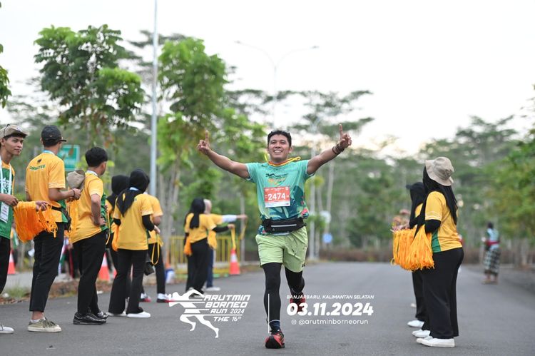 Race photo from Arutmin Borneo Run 2024