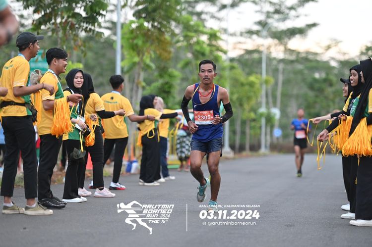 Race photo from Arutmin Borneo Run 2024