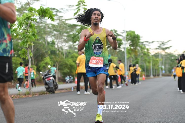 Race photo from Arutmin Borneo Run 2024