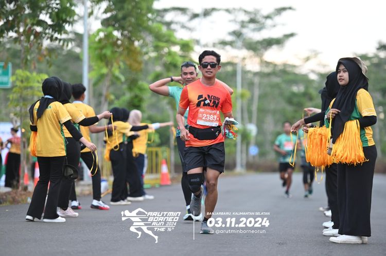 Race photo from Arutmin Borneo Run 2024