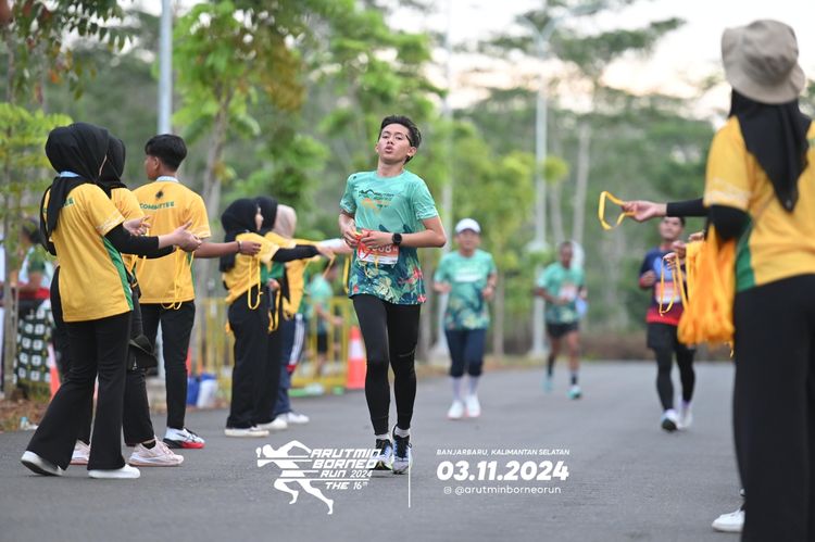 Race photo from Arutmin Borneo Run 2024