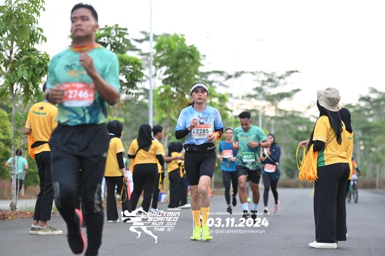 Race photo from Arutmin Borneo Run 2024