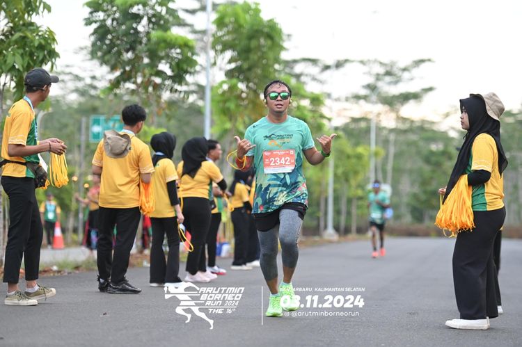 Race photo from Arutmin Borneo Run 2024
