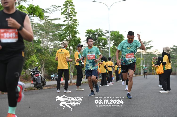 Race photo from Arutmin Borneo Run 2024