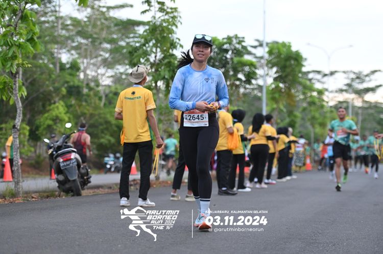 Race photo from Arutmin Borneo Run 2024