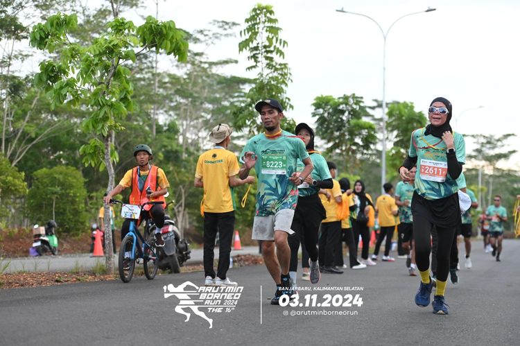 Race photo from Arutmin Borneo Run 2024