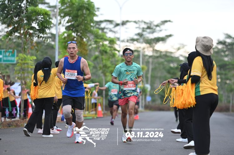 Race photo from Arutmin Borneo Run 2024
