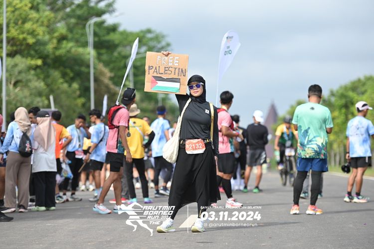 Race photo from Arutmin Borneo Run 2024