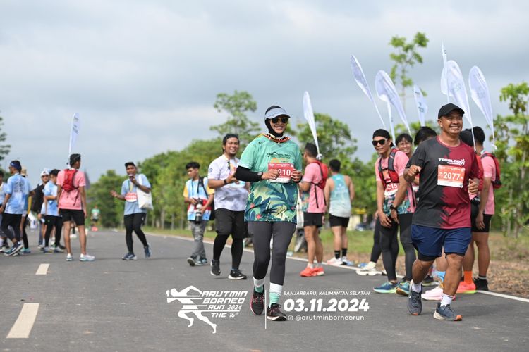 Race photo from Arutmin Borneo Run 2024
