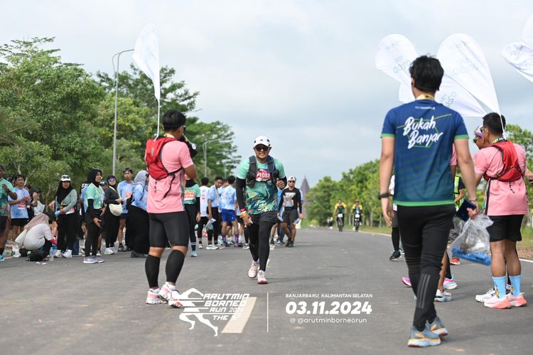 Race photo from Arutmin Borneo Run 2024