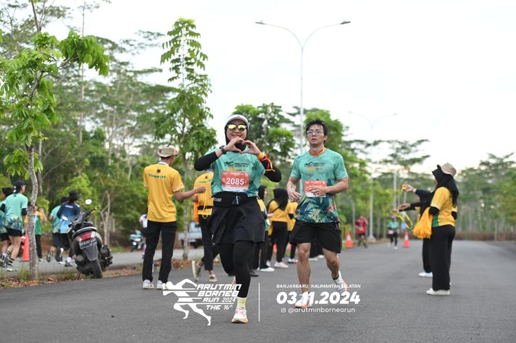 Race photo from Arutmin Borneo Run 2024