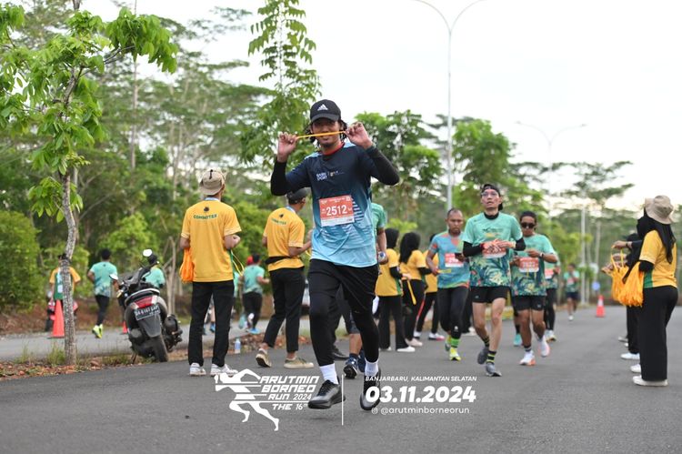 Race photo from Arutmin Borneo Run 2024