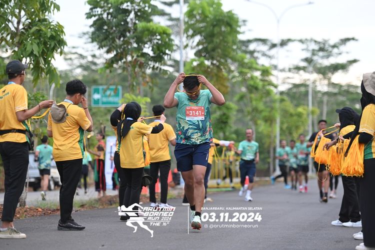 Race photo from Arutmin Borneo Run 2024