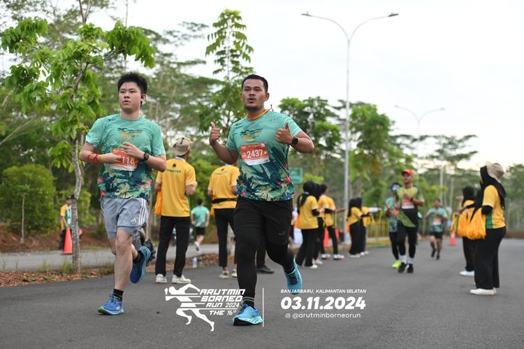 Race photo from Arutmin Borneo Run 2024