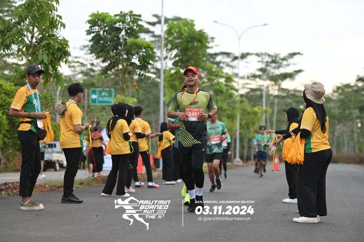 Race photo from Arutmin Borneo Run 2024