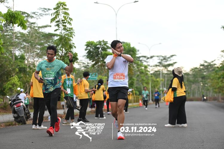 Race photo from Arutmin Borneo Run 2024
